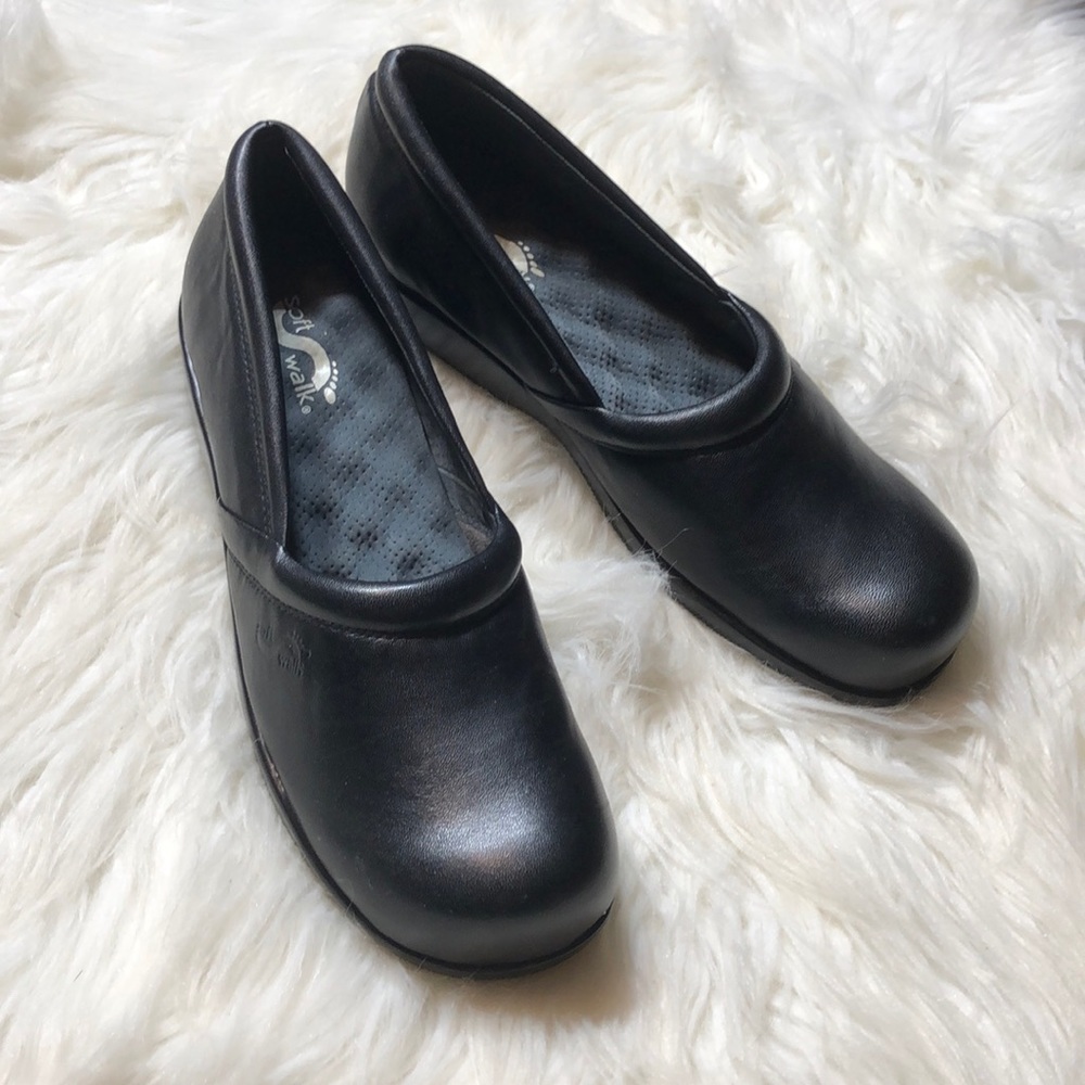 SoftWalk Black Adora Shoe